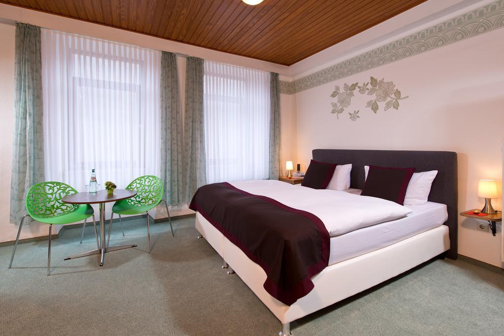 Ellenzer Goldbaeumchen Hotel Cameră foto